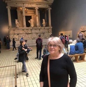 Meet your Posher, Marlen